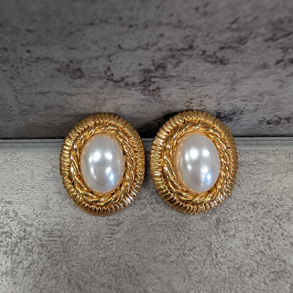 Vintage Faux Pearl Gold Toned Rope Frame Post Earrings Made in USA Chunky
